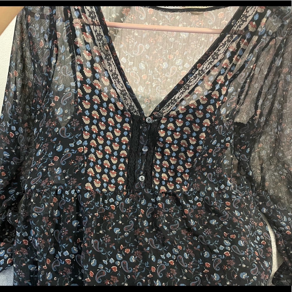 Hollister long sleeve blouse
